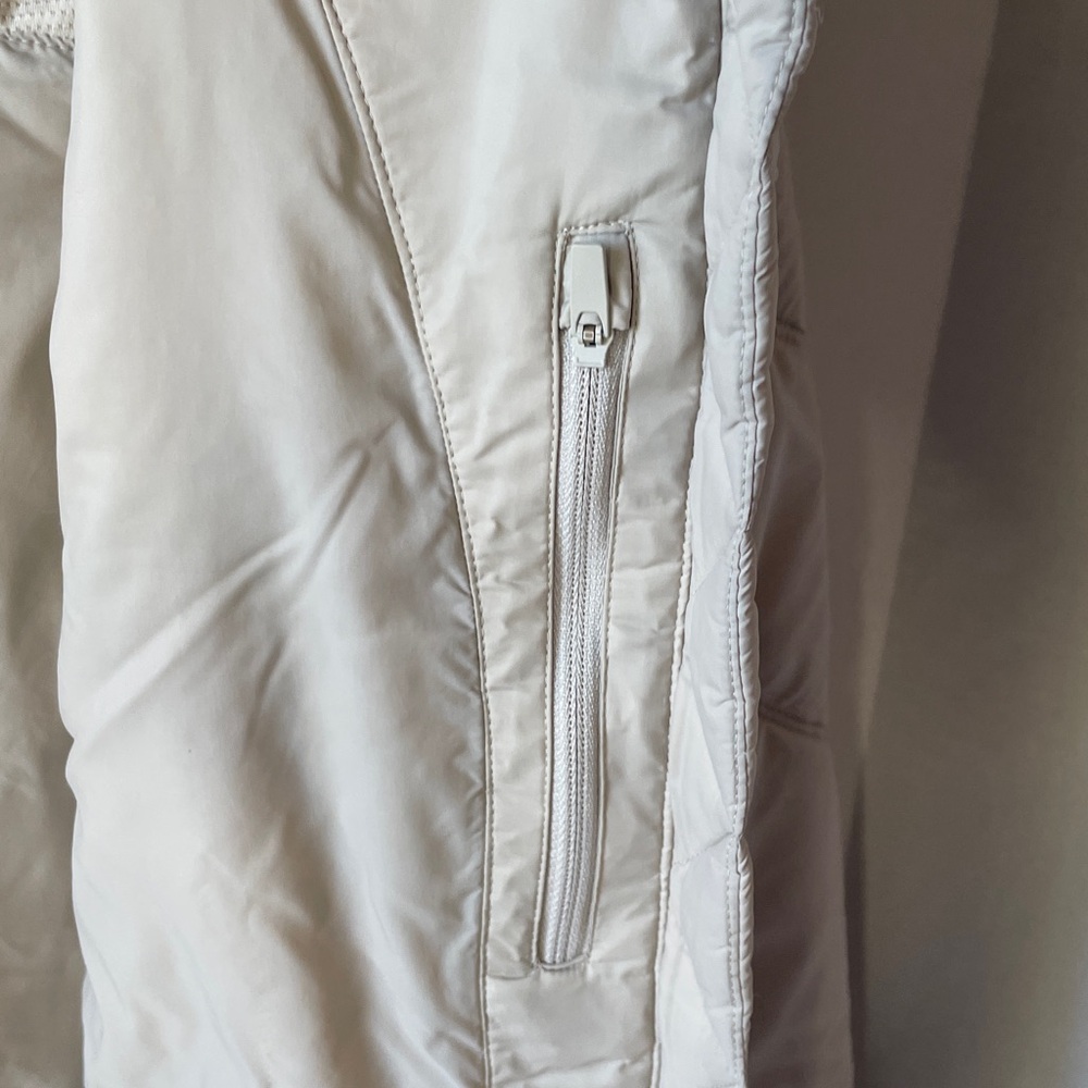 Athleta Women's Light Beige Quilted Puffer Jacket Primaloft - Picture 8 of 11